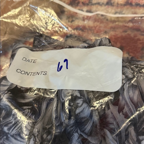 Lululemon Hotty Hot Short II Size 4 - Picture 11 of 11